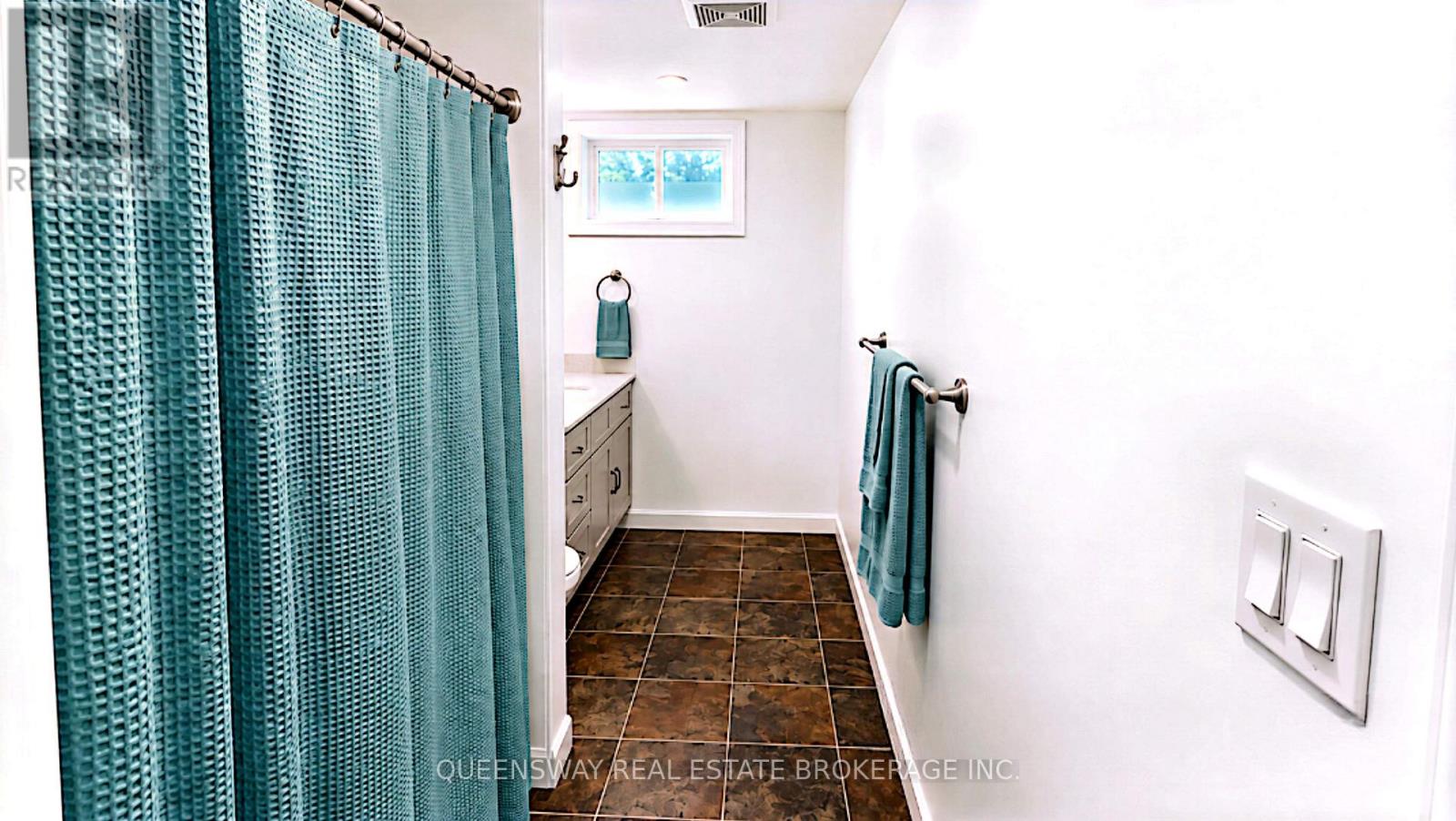 Basement-34 Tower Crescent, Barrie photo 16