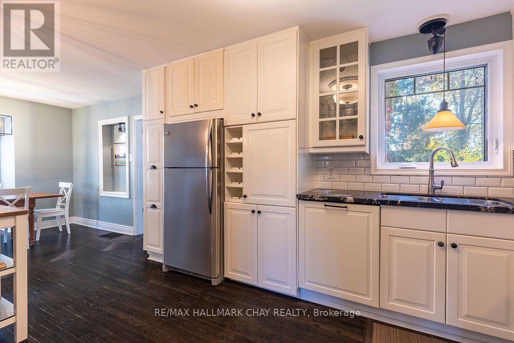 63 Napier Street, Barrie, ON photo 11