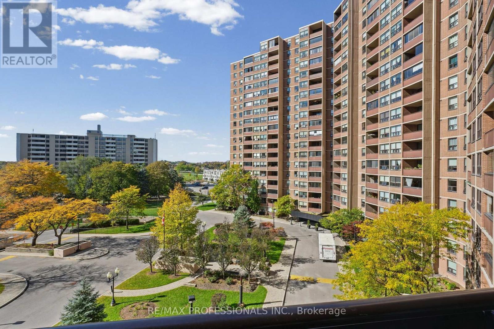 605- 716 The West Mall Road, Toronto, ON photo 22