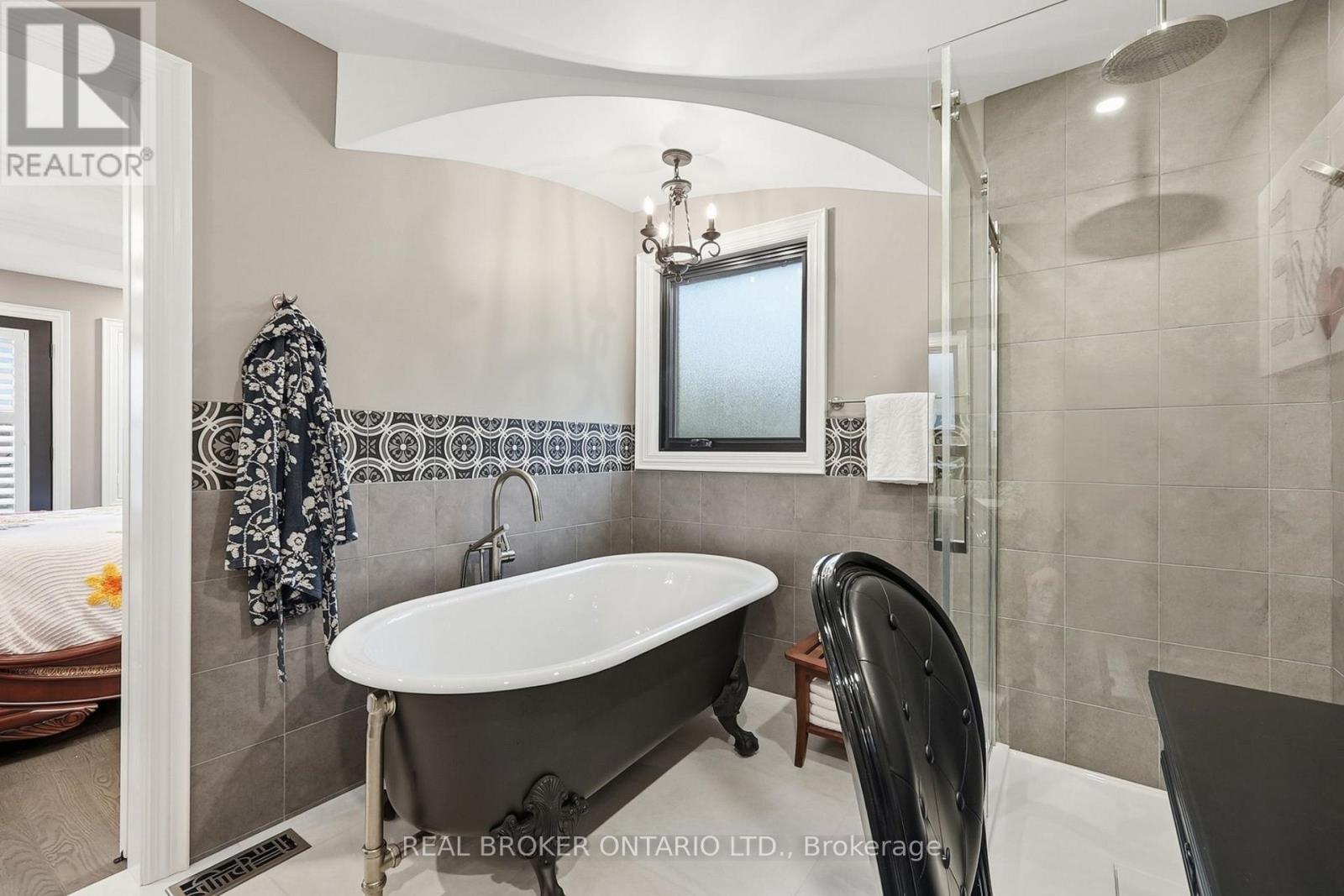 916 Foxbrook Court, Kitchener, ON photo 24