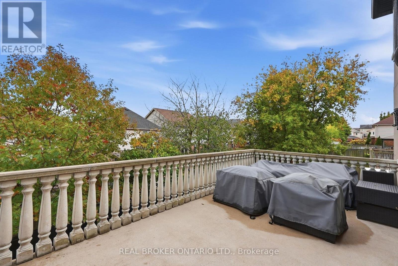 916 Foxbrook Court, Kitchener, ON photo 37