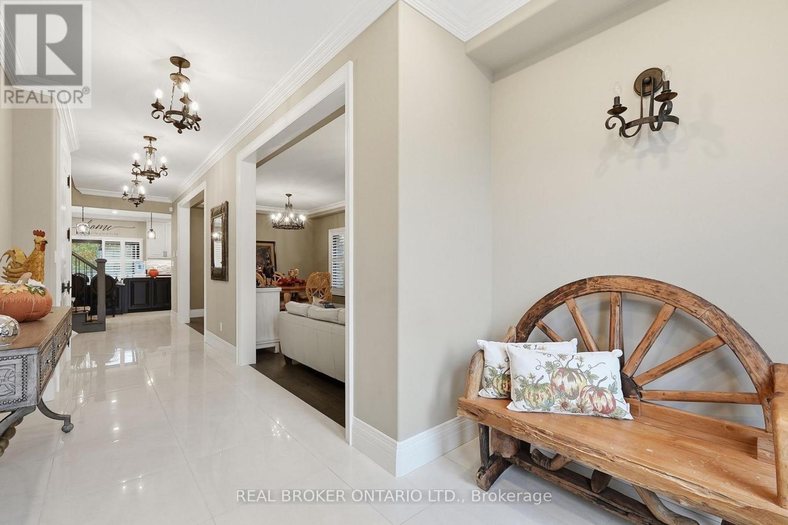 916 Foxbrook Court, Kitchener, ON photo 8