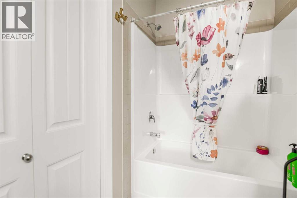 4 Pc Ensuite