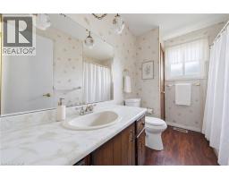 Eat in kitchen - 31 Bendingroad Crescent, St  Catharines, ON L2N5R4 Photo 13