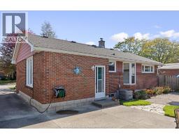 3511 Charlevoix, Windsor, ON N9E3B4 Photo 22