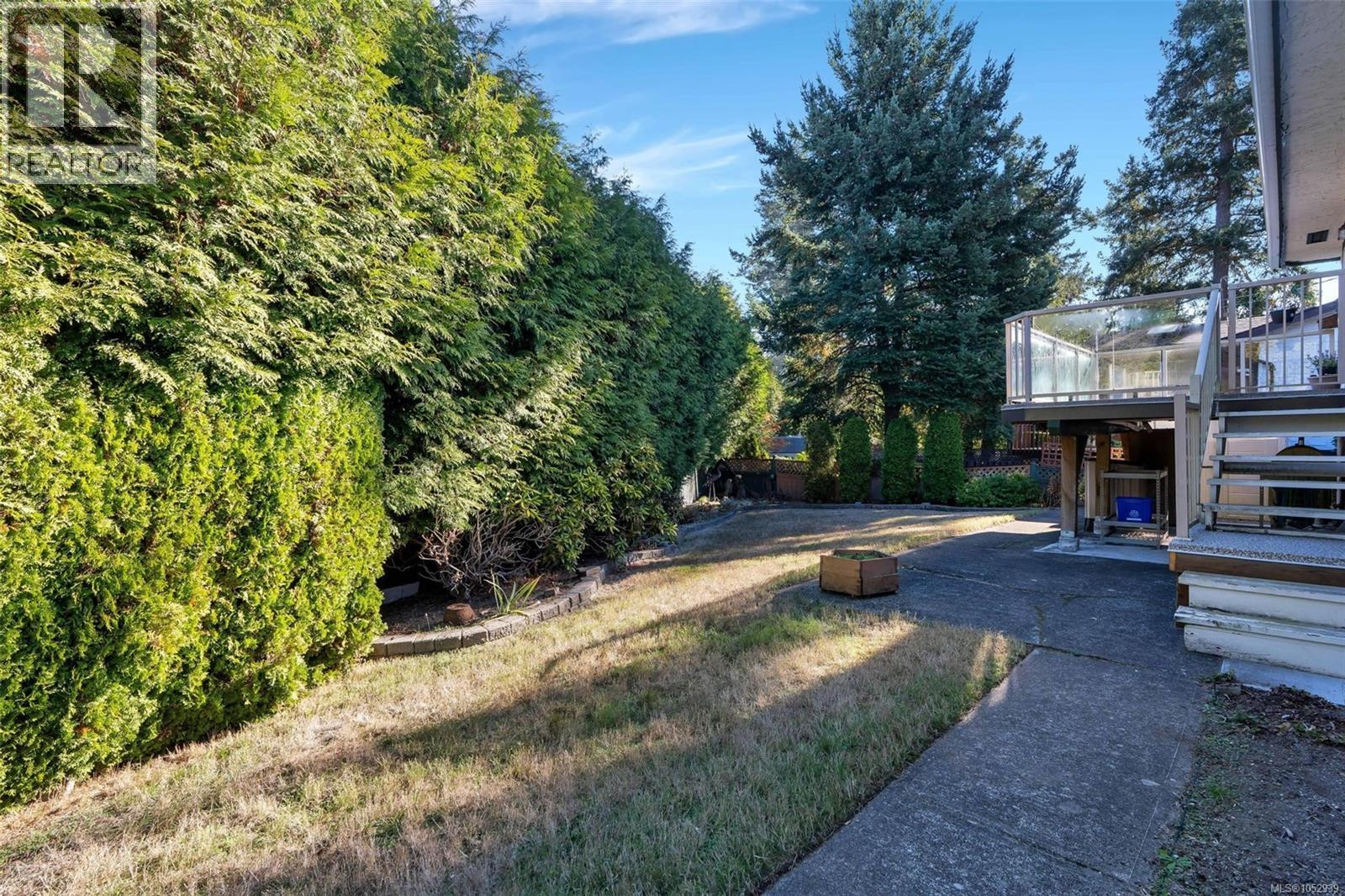610 Vanalman Ave - 33