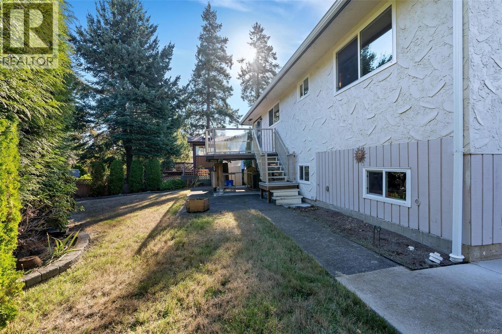 610 Vanalman Ave - 35