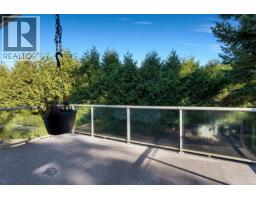 610 Vanalman Ave, Saanich, BC V8Z6A6 Photo 14