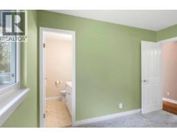 610 Vanalman Ave, Saanich, BC V8Z6A6 Photo 18