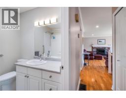 610 Vanalman Ave, Saanich, BC V8Z6A6 Photo 24