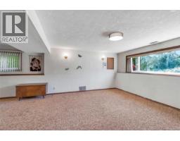 610 Vanalman Ave, Saanich, BC V8Z6A6 Photo 28