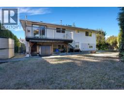 610 Vanalman Ave, Saanich, BC V8Z6A6 Photo 36