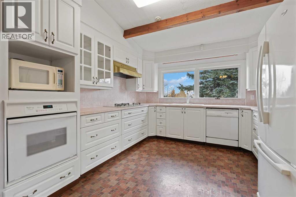 4703 14A Street SW, Calgary — photo 23
