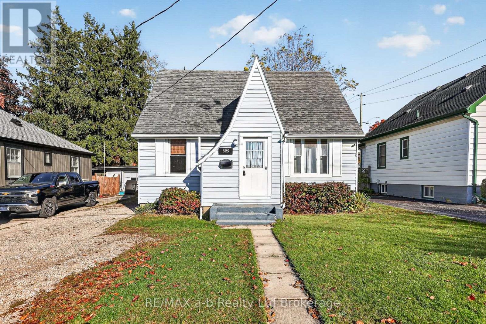 825 JAMES STREET - 1