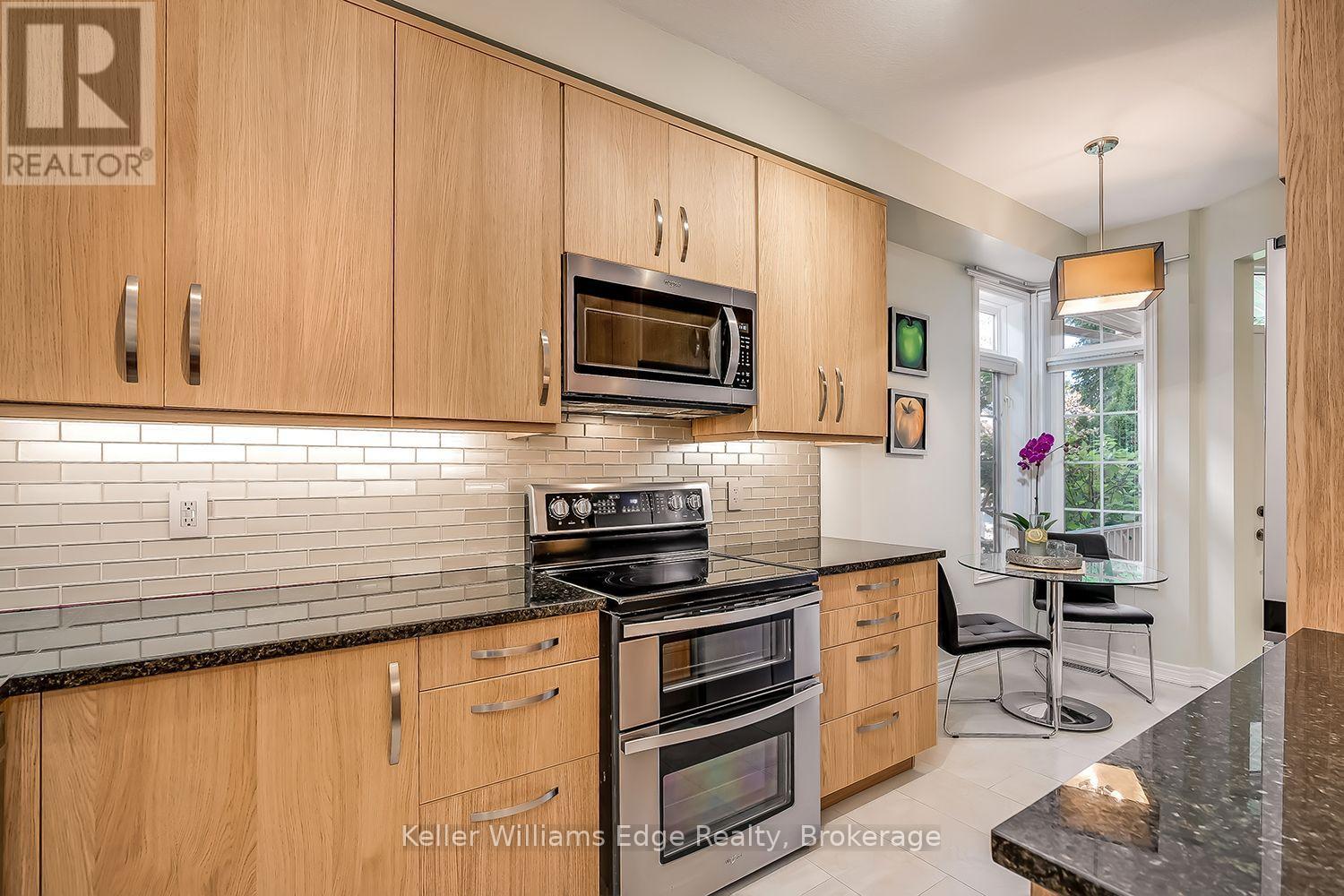 46 SUNNYCROFT COURT W - 24