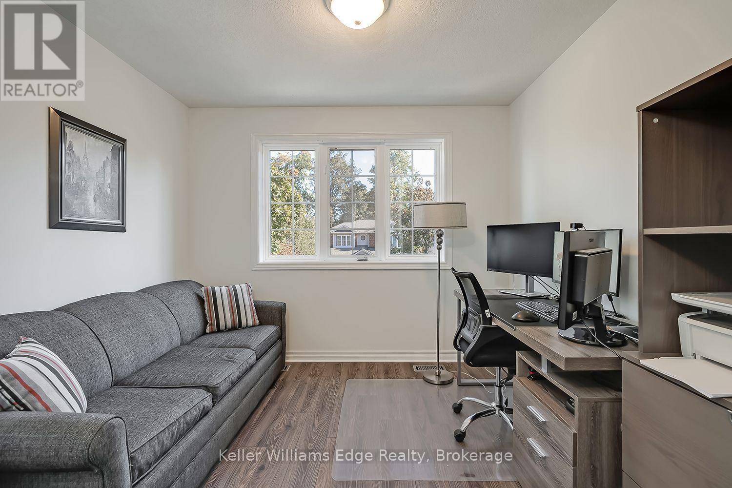 46 SUNNYCROFT COURT W - 39