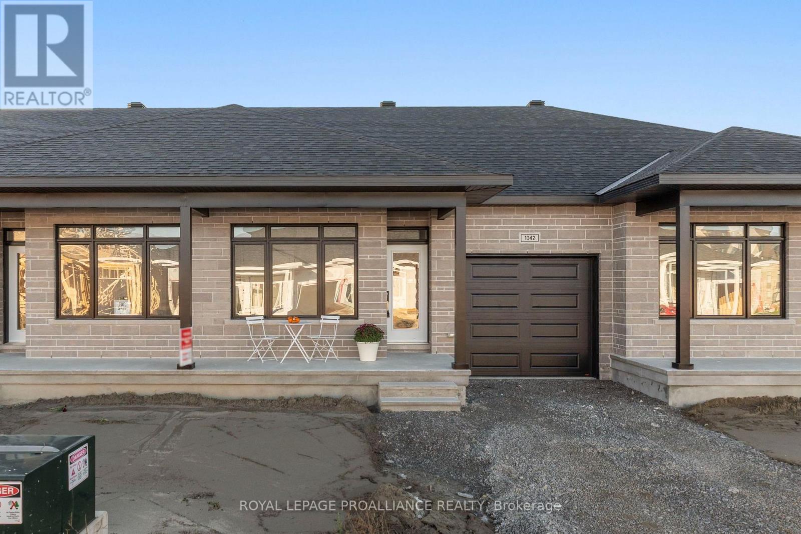 1042 Turner photo 2
