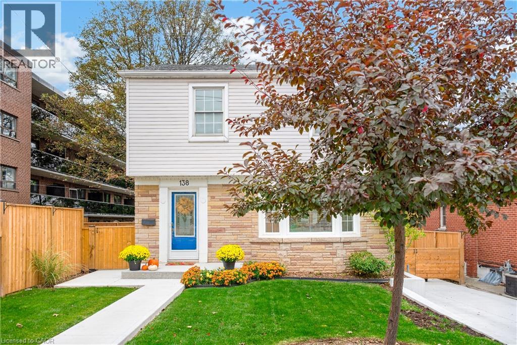 138 CAMERON Avenue S - 3
