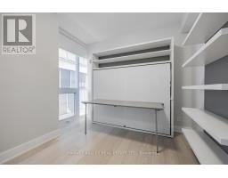 1001 - 200 Bloor Street W, Toronto, ON M5S1T8 Photo 14