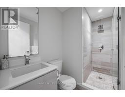 1001 - 200 Bloor Street W, Toronto, ON M5S1T8 Photo 17