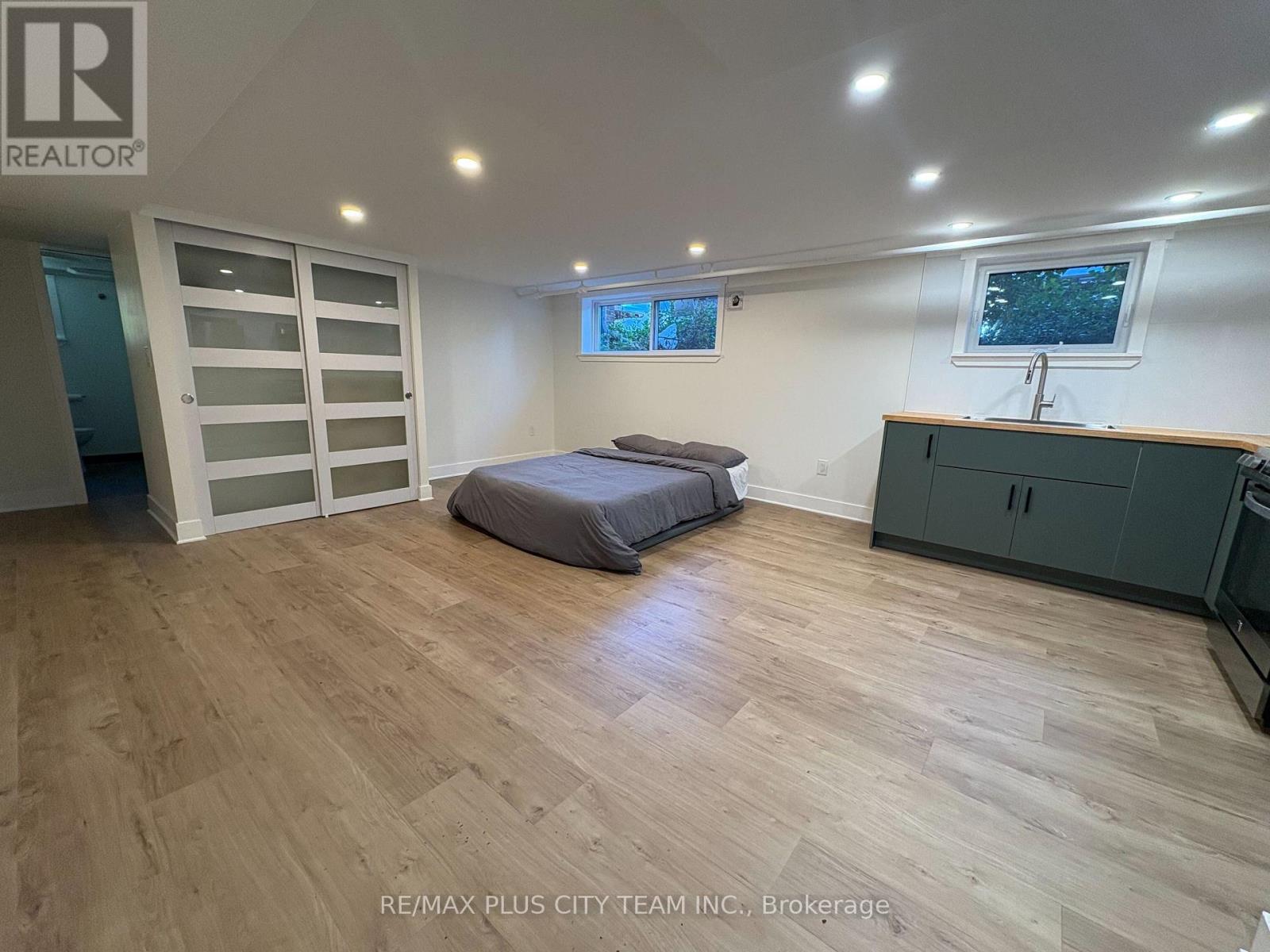 Photo of 3835 Bathurst Street