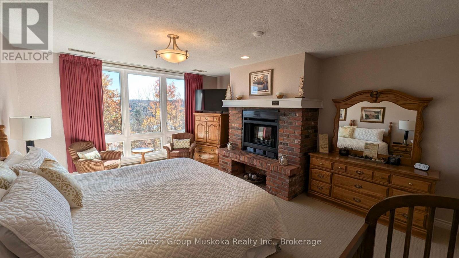 #302 19 OAKRIDGE DEERHURST DRIVE - 11