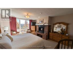 302 - 19 Oakridge - Deerhurst Drive, Huntsville, ON P1H1A9 Photo 11