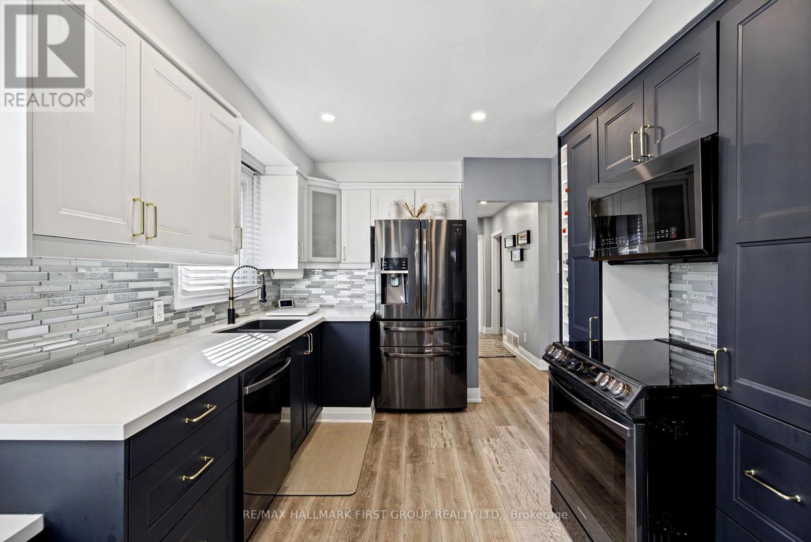 1224 Pharmacy Avenue, Toronto, ON photo 14