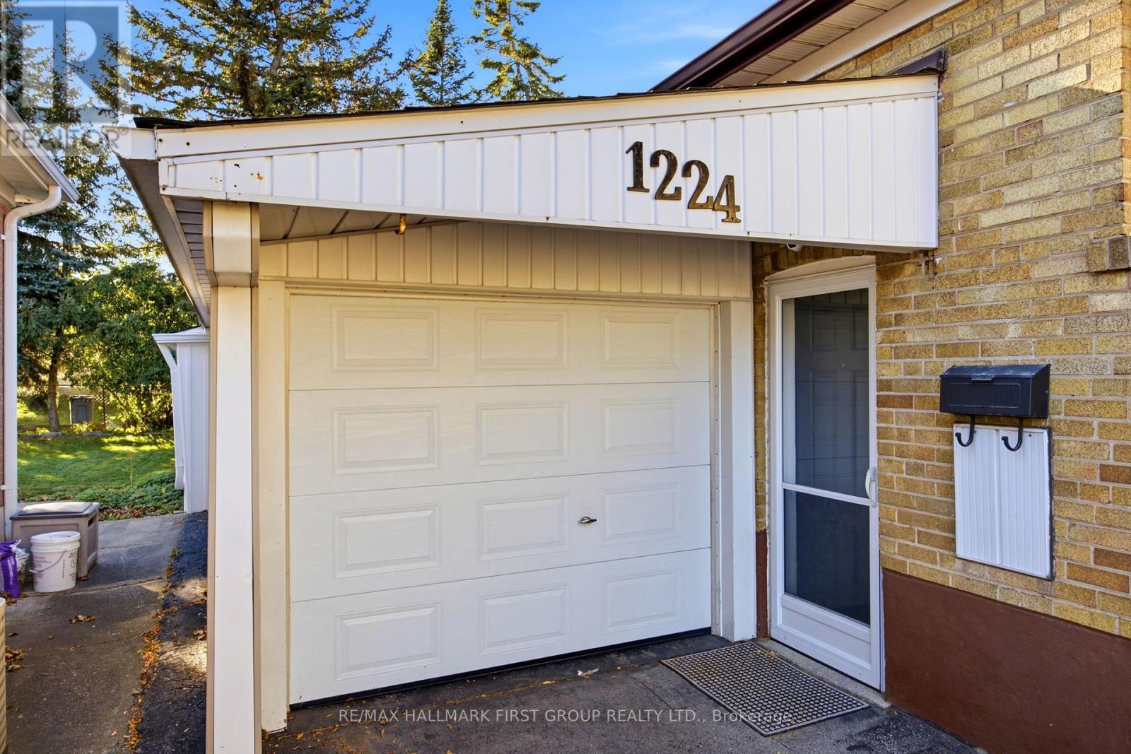 1224 Pharmacy Avenue, Toronto, ON photo 26