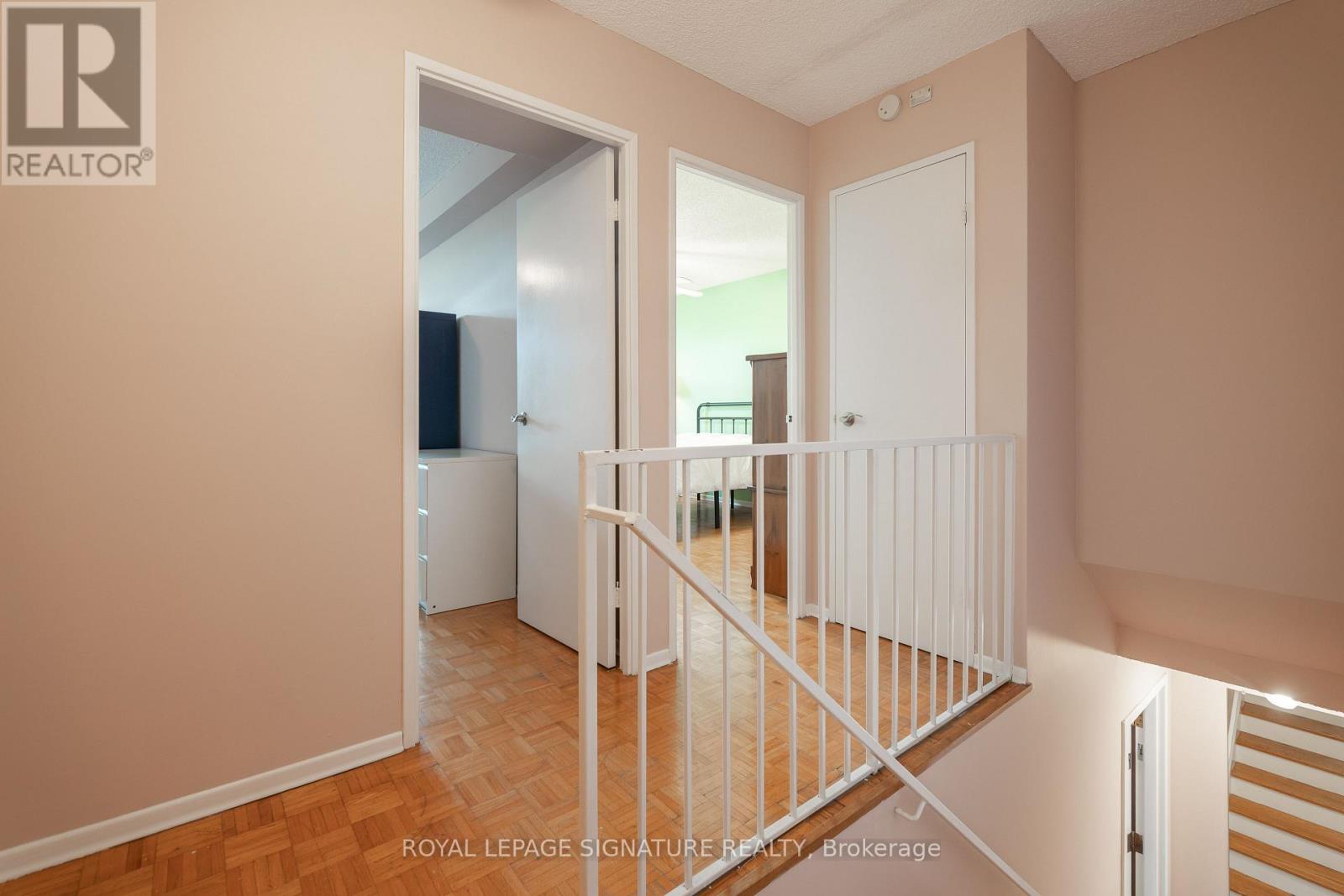 211- 1071 Woodbine Avenue, Toronto, ON photo 11