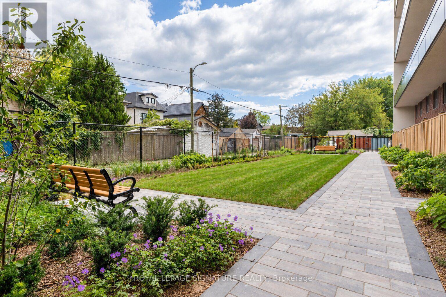 211- 1071 Woodbine Avenue, Toronto, ON photo 26