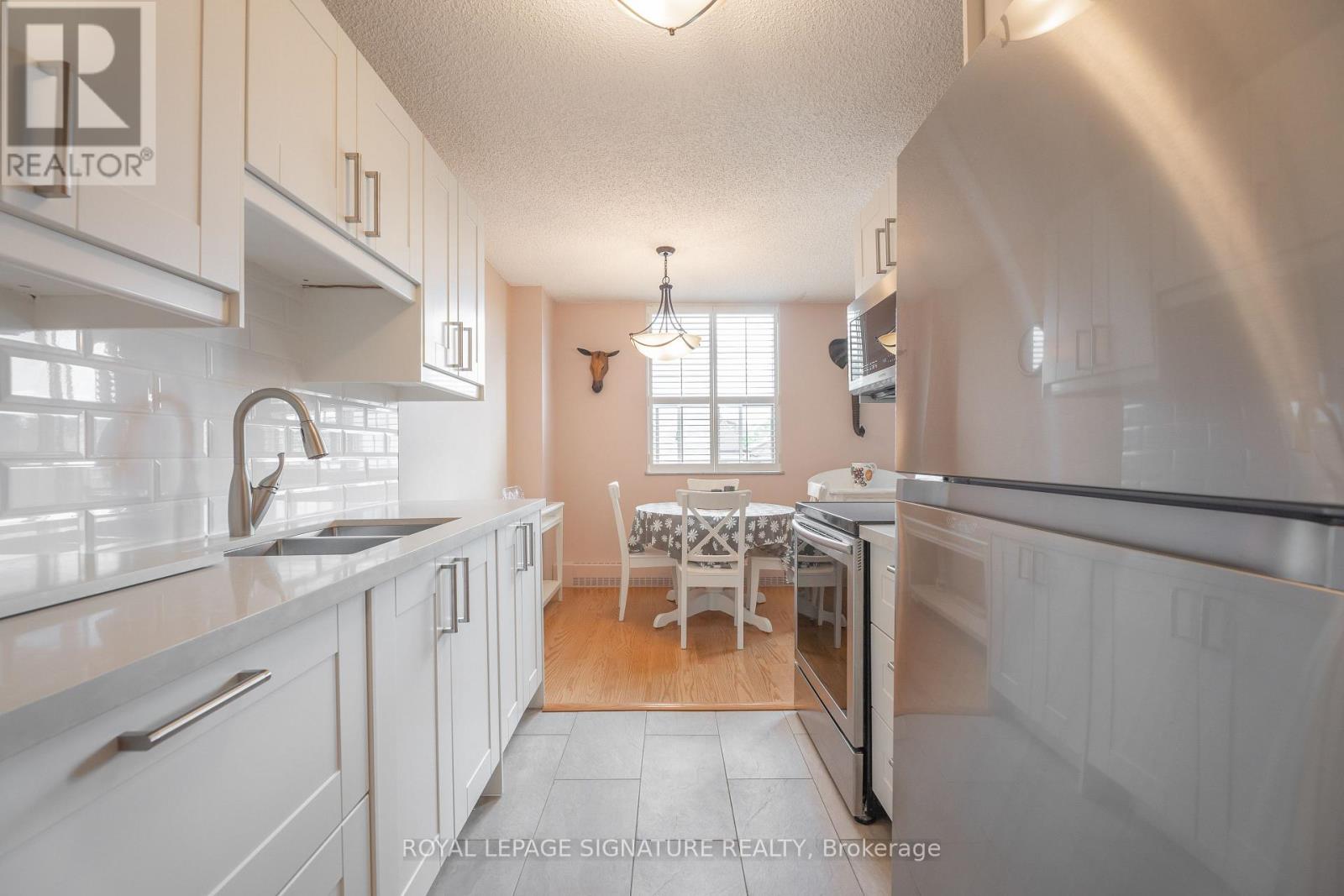 211- 1071 Woodbine Avenue, Toronto, ON photo 9