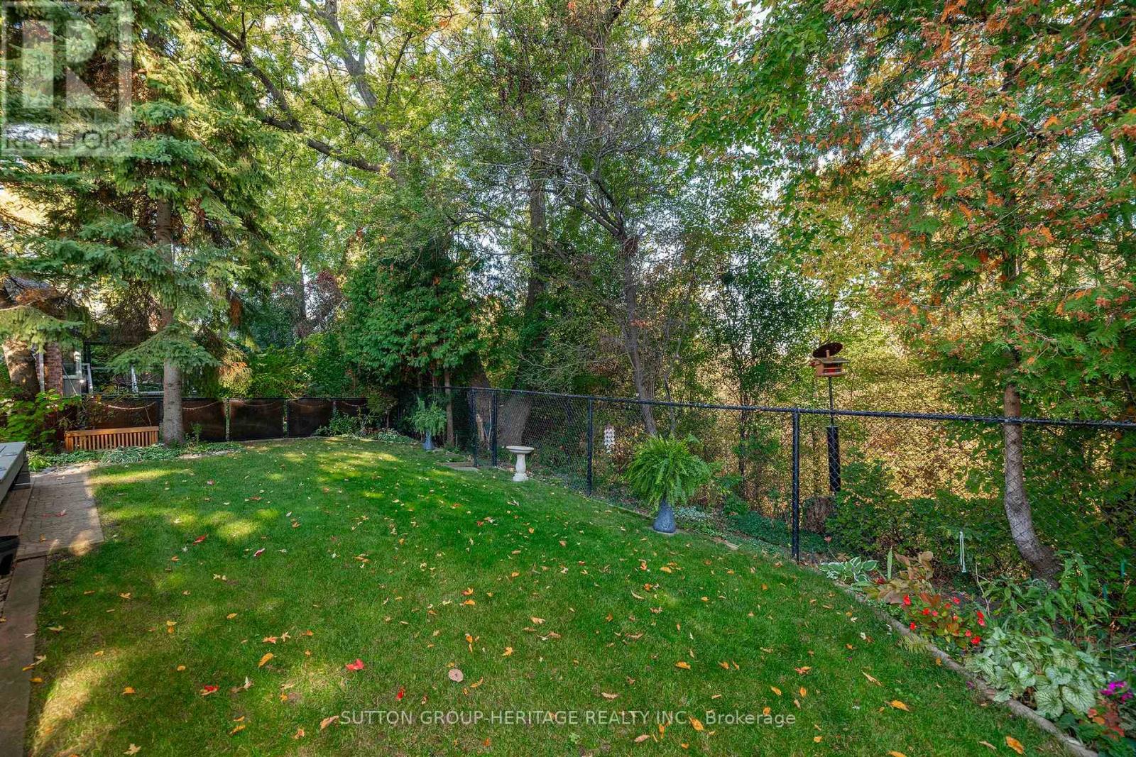 2526 Linwood Street, Pickering, ON photo 37