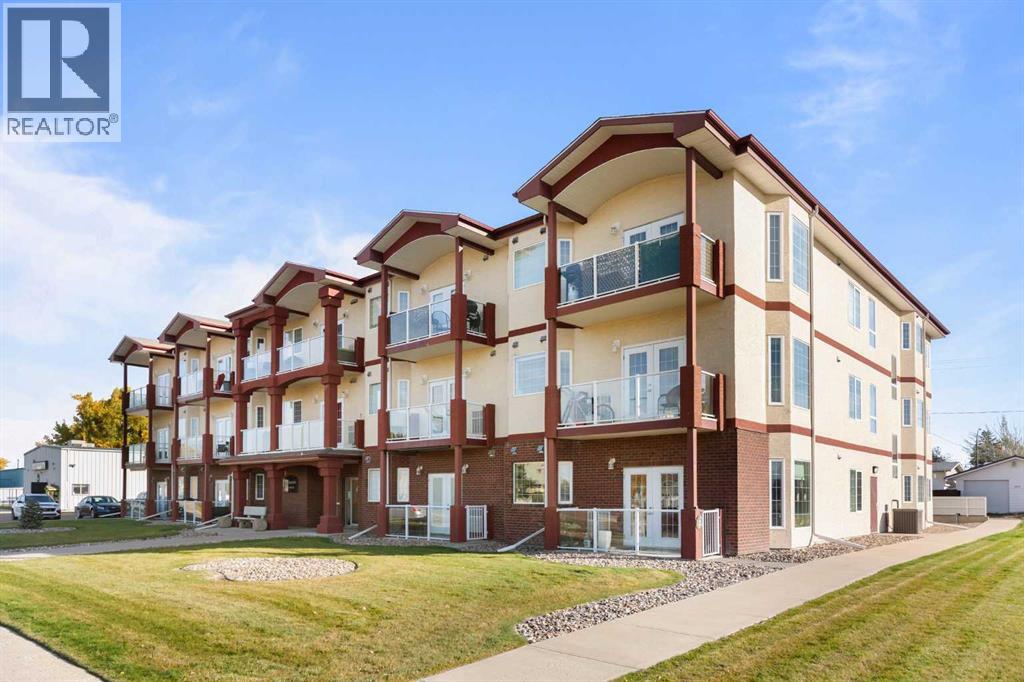 Photo of 208, 105 Main Street S, Redcliff