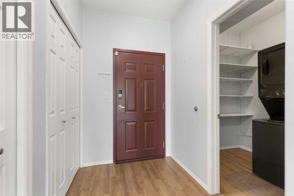 208, 105 Main Street S, Redcliff — photo 3