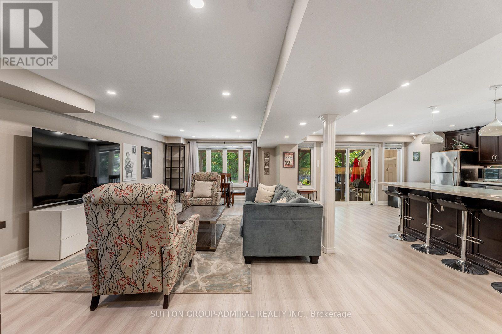 55 Maverick Crescent, Vaughan, ON photo 38