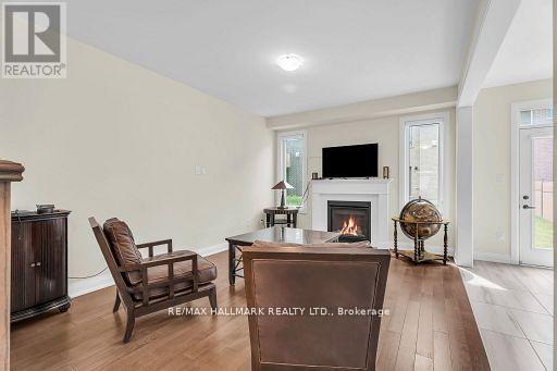 14 Eberly Woods Drive, Markham, ON photo 11