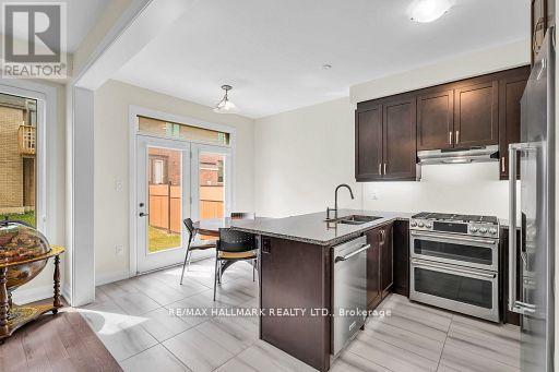 14 Eberly Woods Drive, Markham, ON photo 17