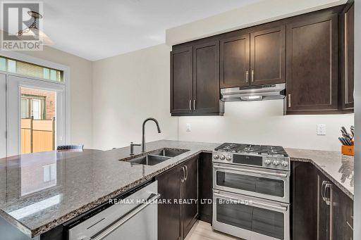 14 Eberly Woods Drive, Markham, ON photo 19