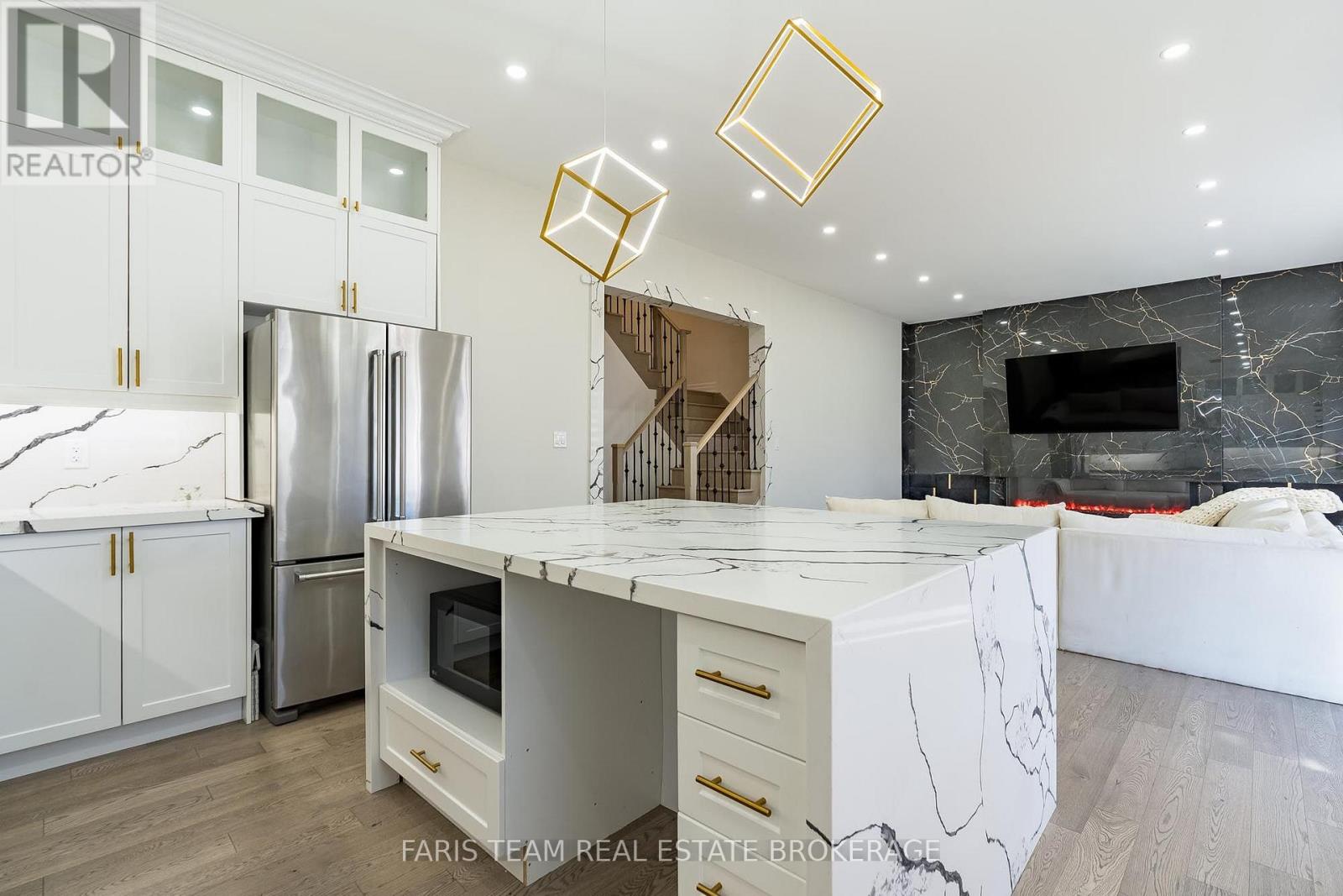1410 BRODERICK STREET - 7