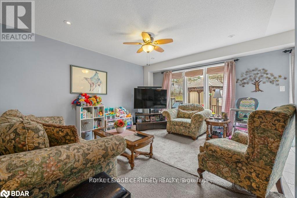 133 THRUSHWOOD Drive, Barrie photo 9