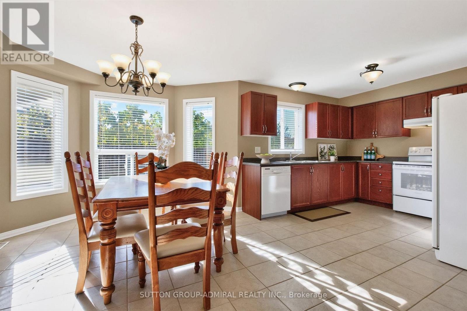 9 Patrick Drive, Barrie photo 16