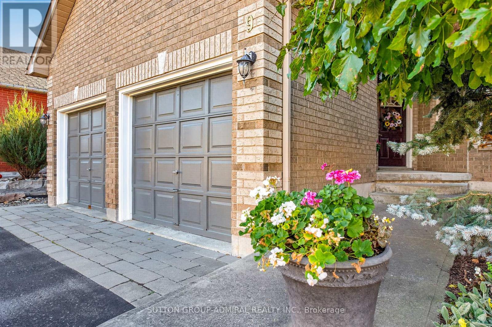 9 Patrick Drive, Barrie photo 3