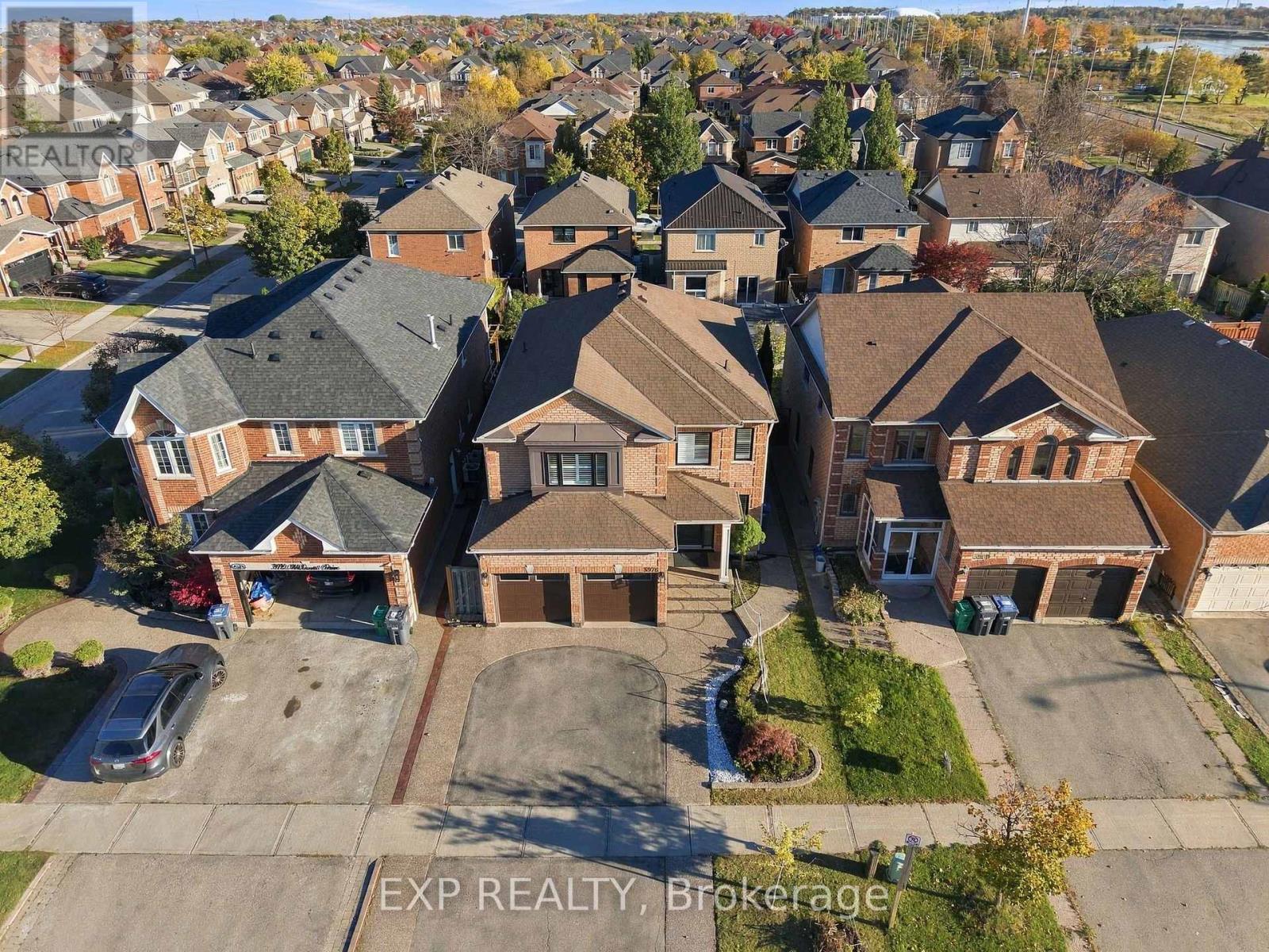3976 Mcdowell Drive, Mississauga, ON photo 2