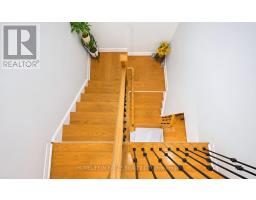 54 Starhill Crescent, Brampton, ON L6R2W1 Photo 11