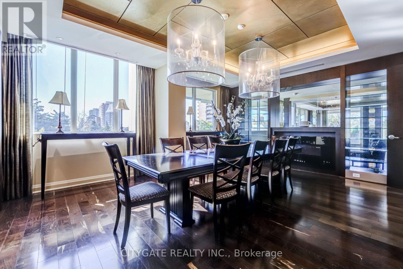 #809 100 JOHN STREET - 29