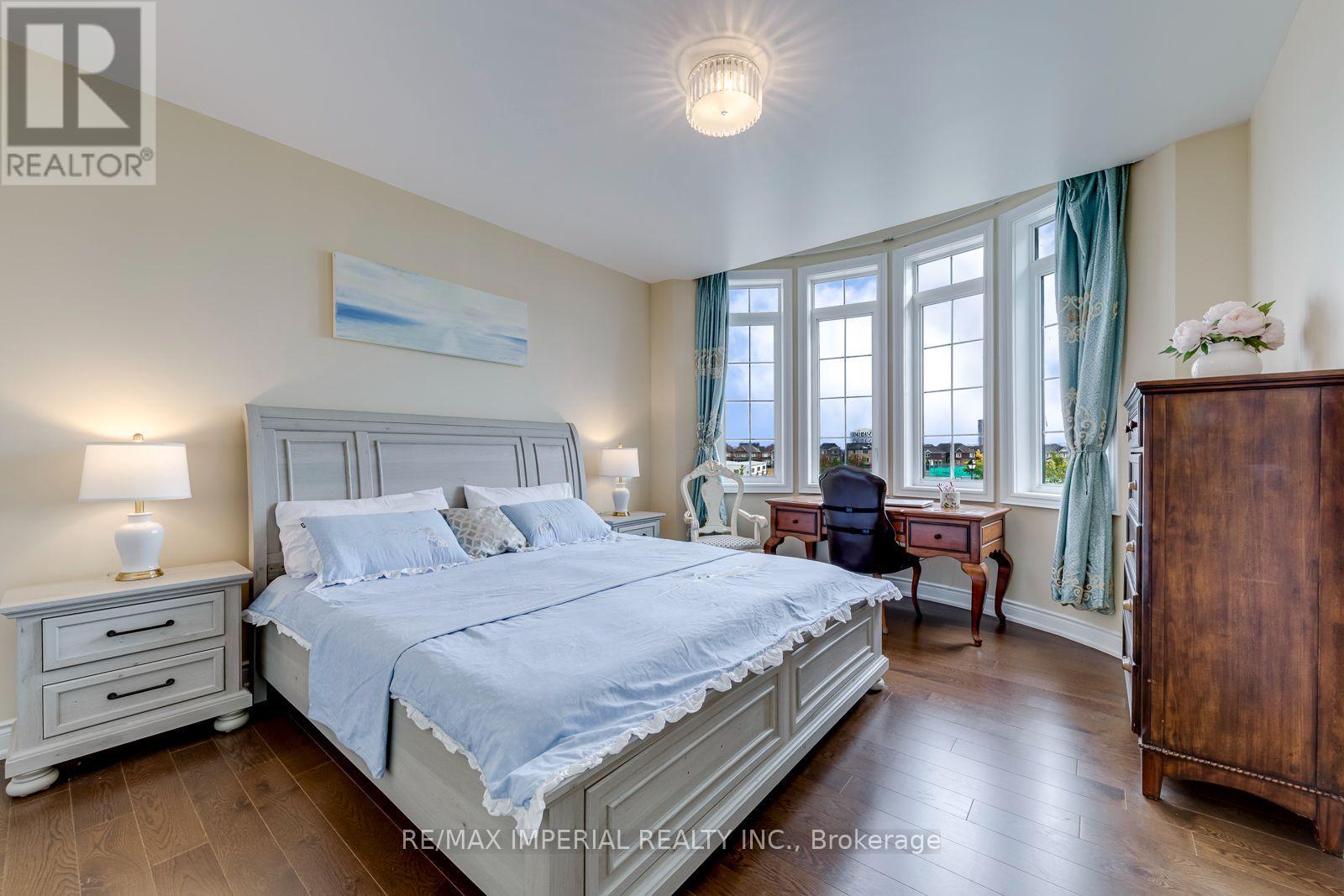 3164 POST Road, Oakville, ON photo 29