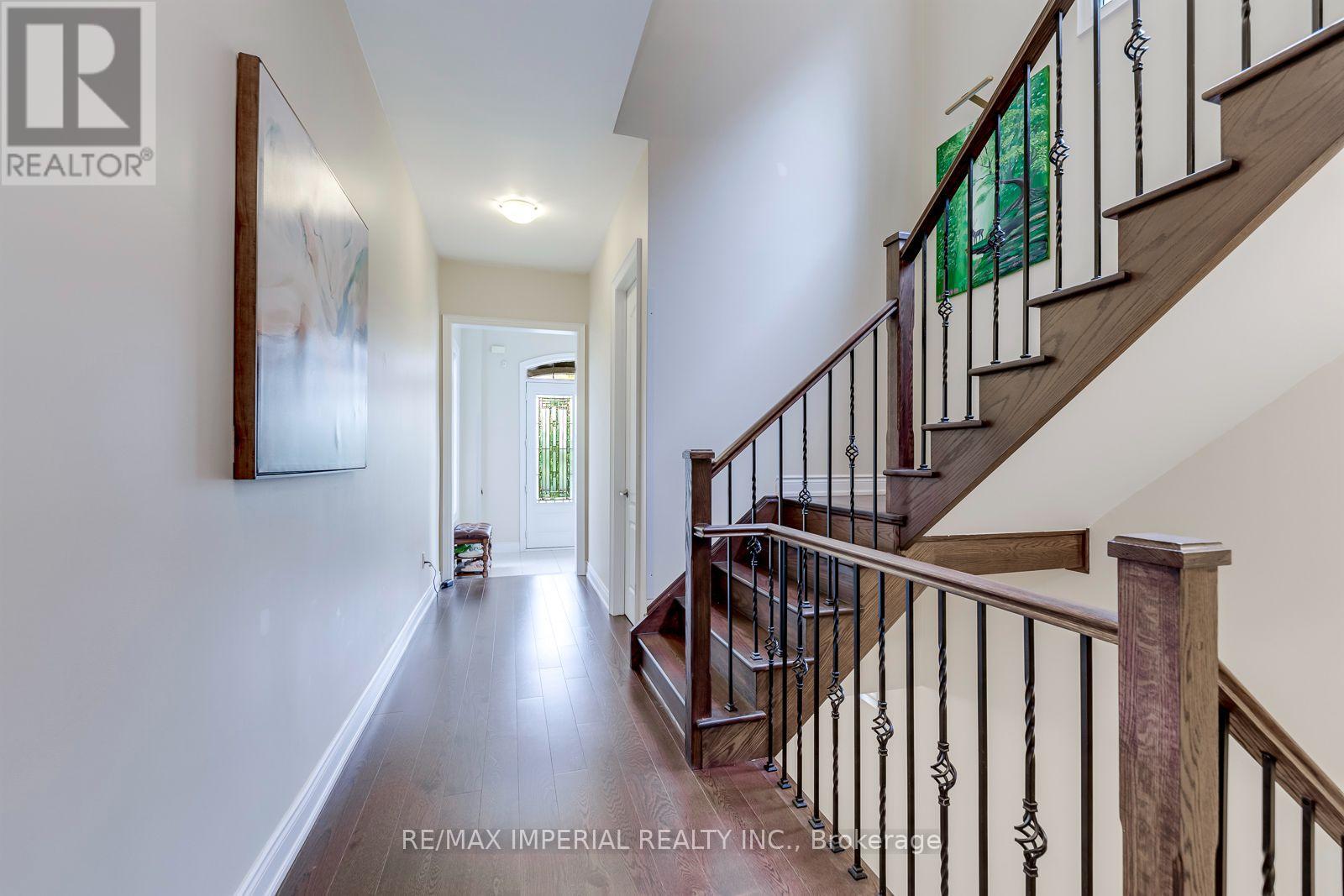 3164 POST Road, Oakville, ON photo 6