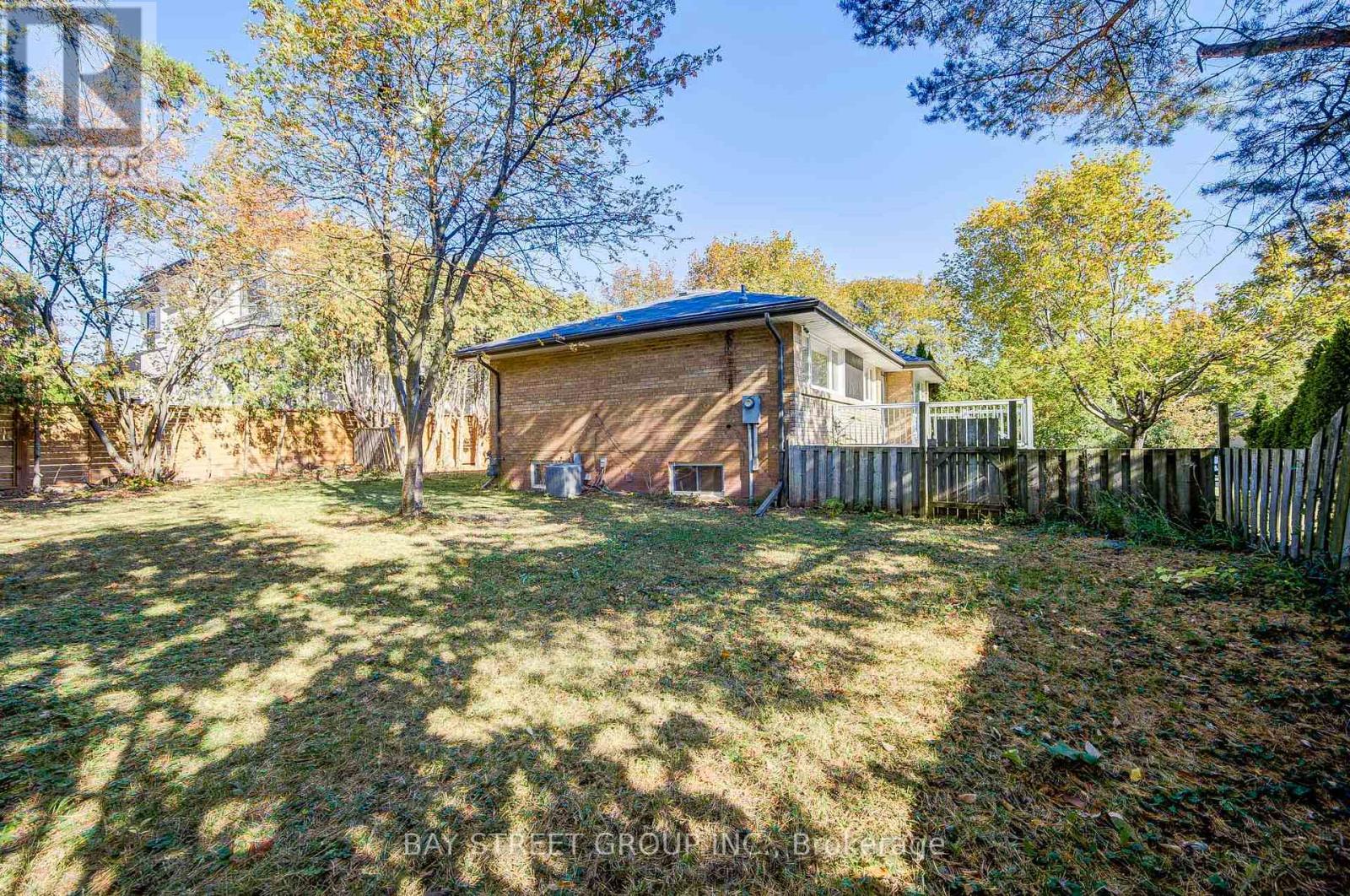 615 Parkside Drive, Oakville, ON photo 42