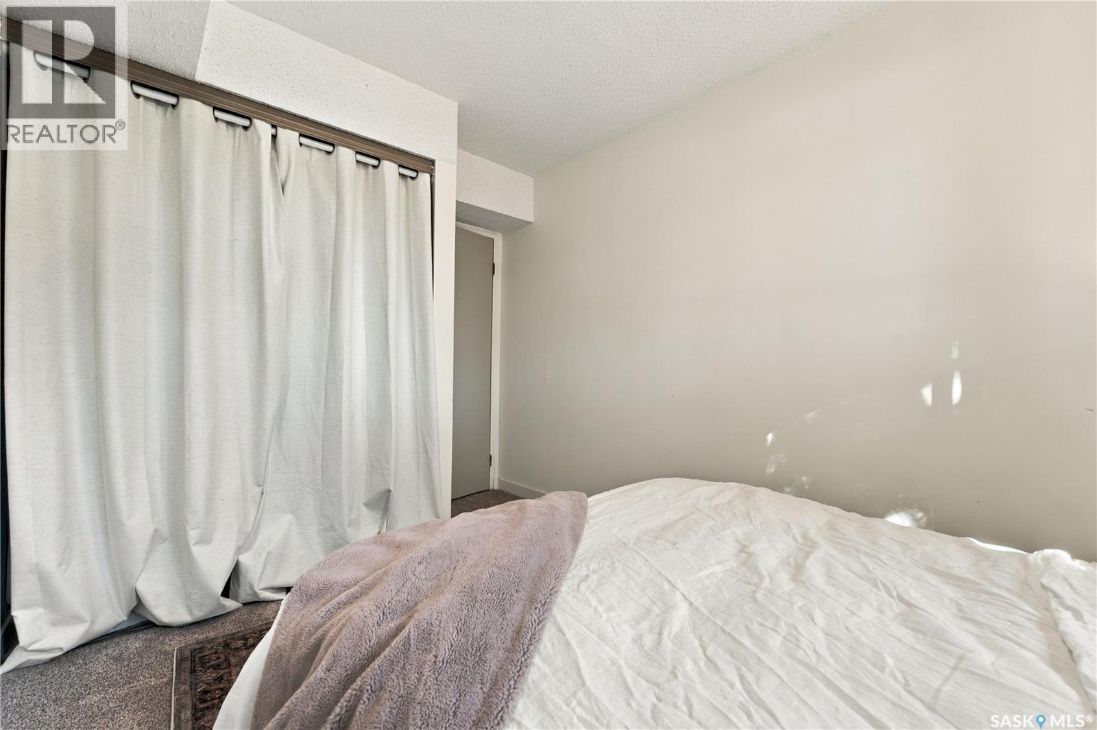 423 Russell ROAD, Saskatoon — photo 15